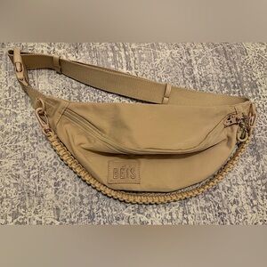 BEIS Sport Pack in Beige